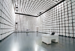 第1電波暗室（10m）